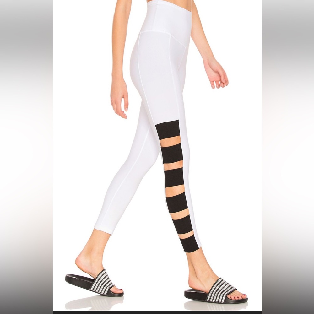 BNWT-SOLD OUT- BEYOND YOGA- Buttery soft white leggings with black strap detail